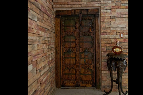 40 Fuentes - Vintage Hacienda Doors