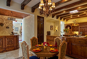 40 Fuentes  - Dining Area