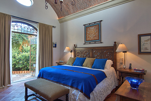 Calle Agua 2 - Master Bedroom Suite